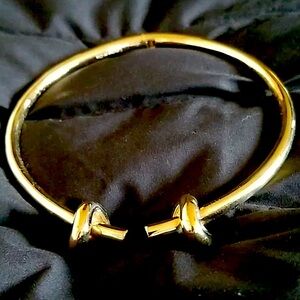 Gold plated hinge choker by Louise et Cie - good condition, one size 16.5”